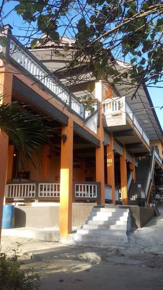 Matahari Long Beach Пертениан Айлънд Екстериор снимка